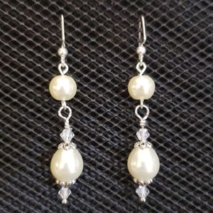3/$20 | Faux pearl & crystal earrings